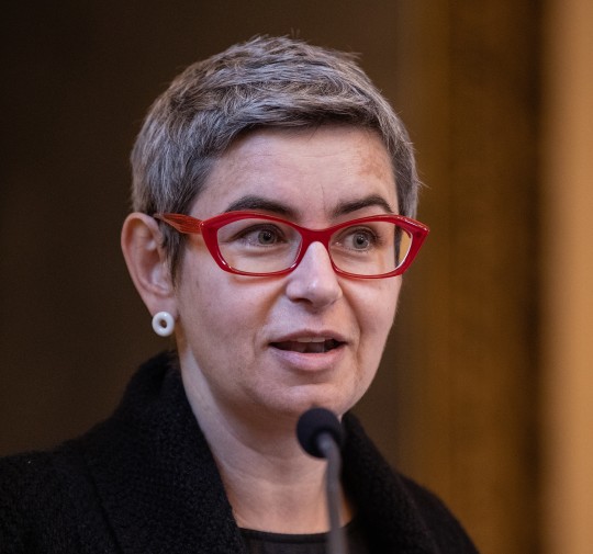 kateina krlov at humboldt bridge builder 2018 2000